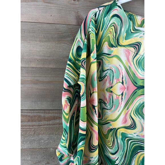 Umgee Womens Shirt Blouse Poncho Asymmetrical Hemline Green Size Small Medium - Picture 4 of 8